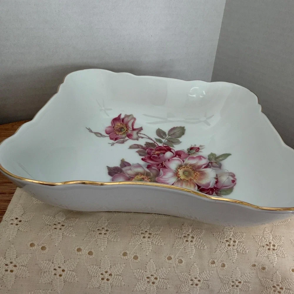 Vintage Schumann Bavaria Wild Rose Porcelain Bowl Gold Trim Germany‎